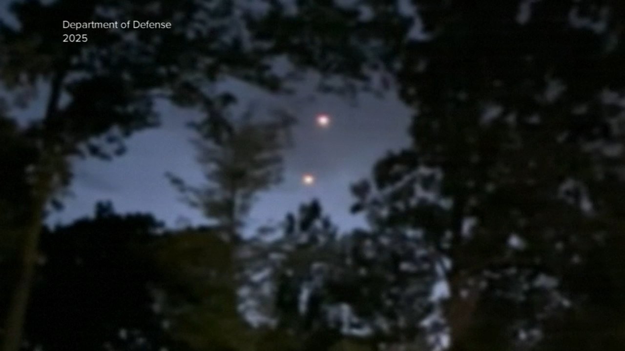 五角大楼再发 UFO 文件:旋转碟、发光球与“土豆”形状物体