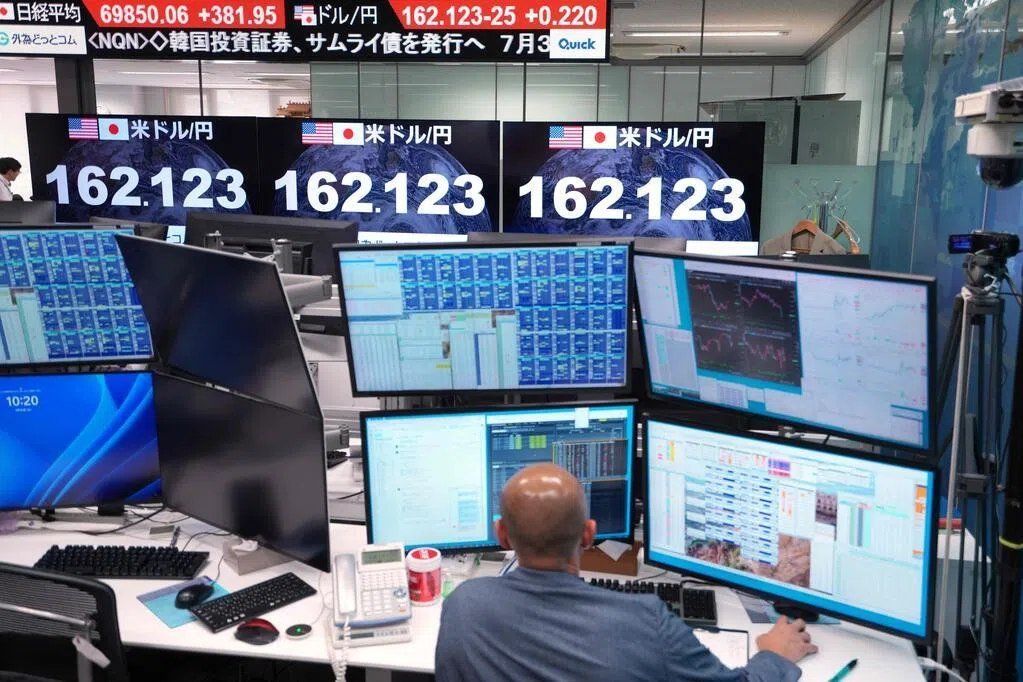 日元兑美元跌破 162.80，创近 40 年新低