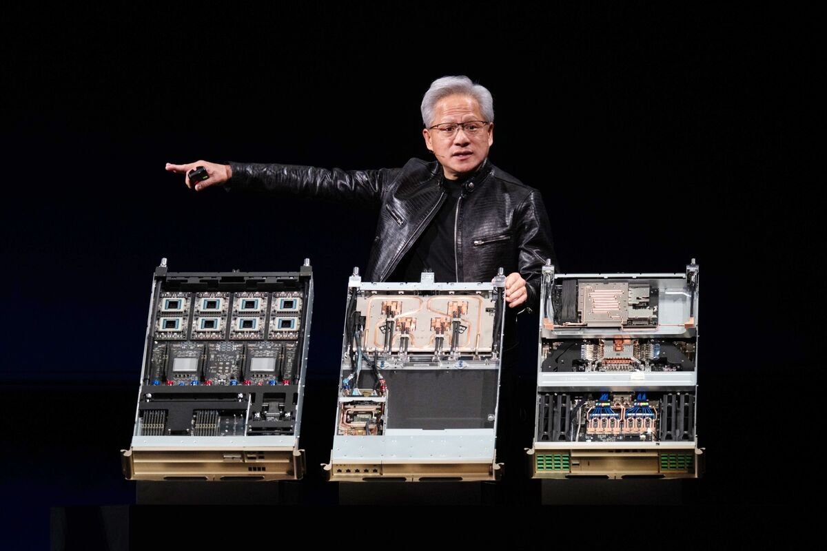 英伟达通知大客户 AI 服务器涨价,涨幅普遍超 15%