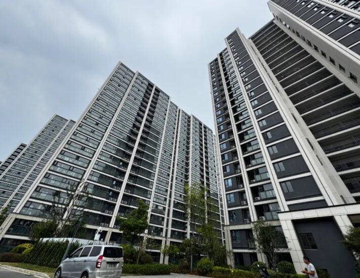 高校买商品房当学生宿舍：空调洗衣机齐全，双人间一年 1320 元-xn--mkro2sf1o.com