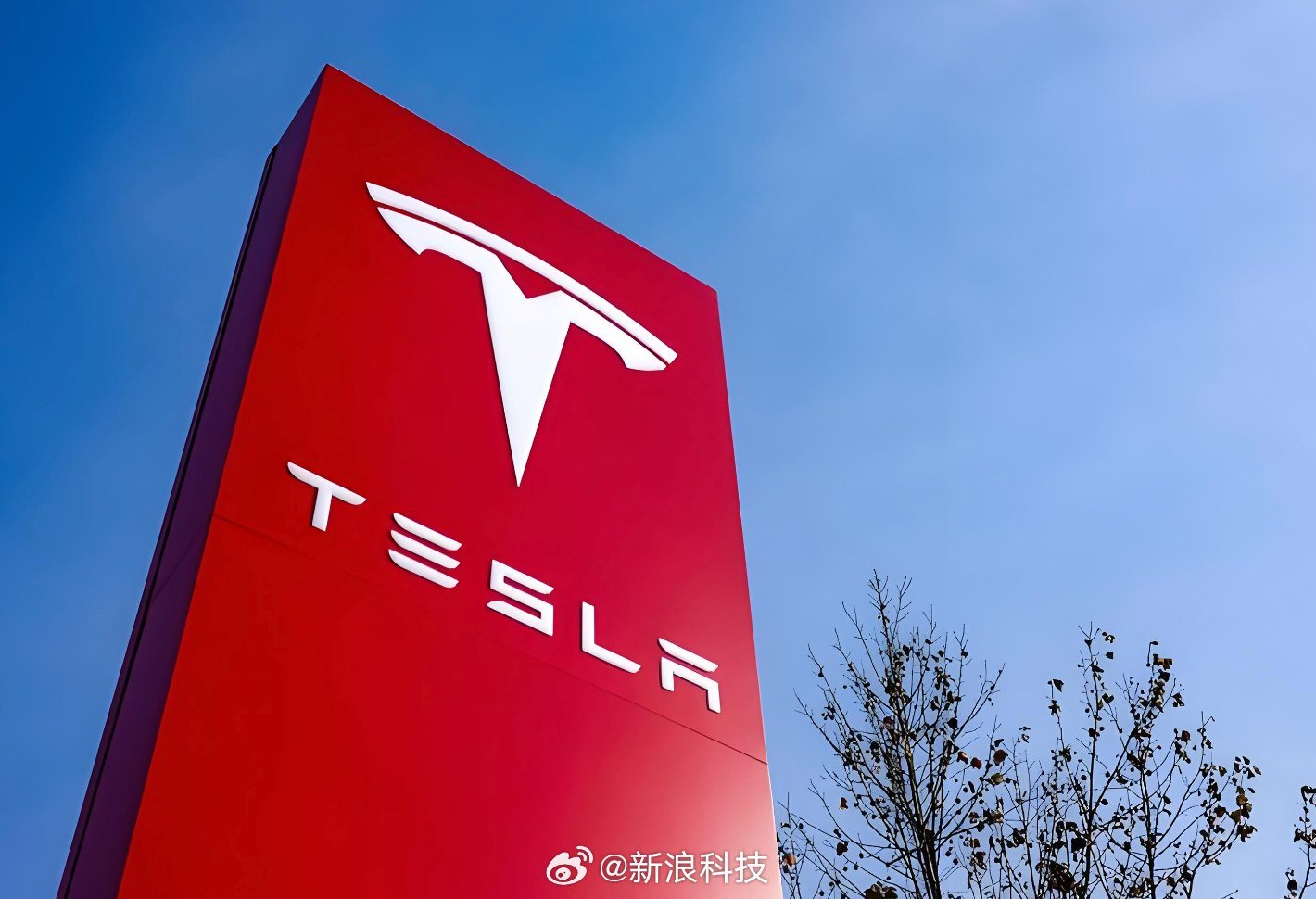 🚘 特斯拉与支付宝合作，车机将上线智慧停车支付