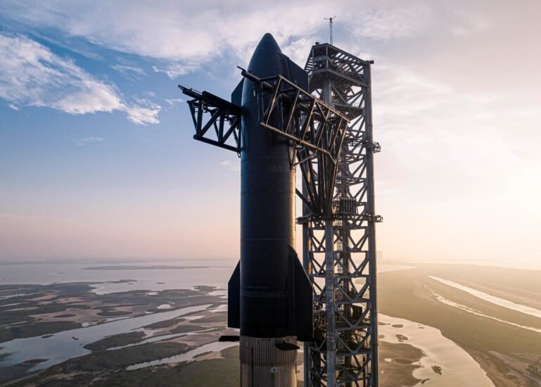SpaceX 下月将首次尝试完整回收星舰与助推器-xn--mkro2sf1o.com