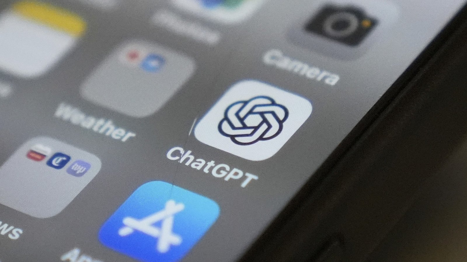 瑞典政府办公室封禁 ChatGPT 与 Claude